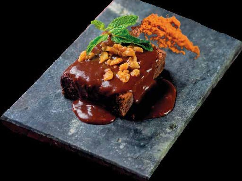 Brownie de chocolate com calda de Nutella
